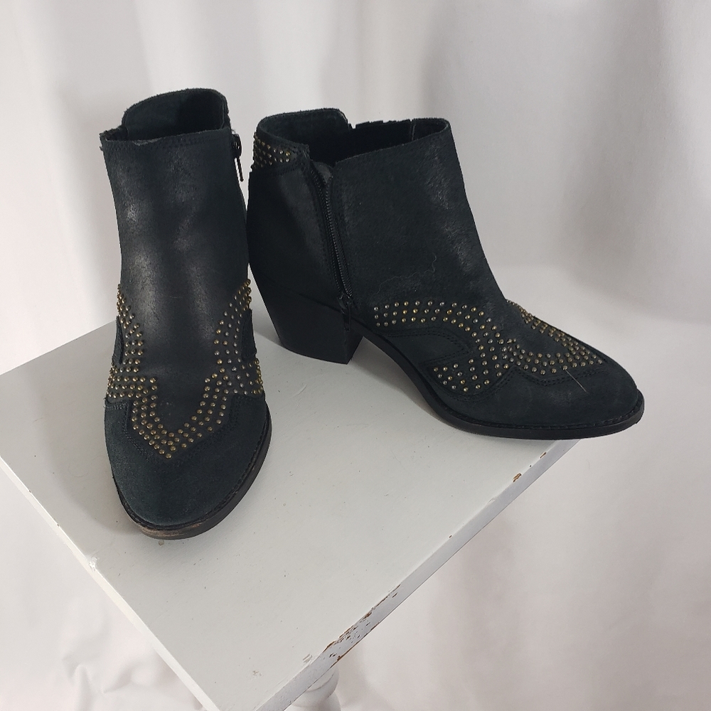 Lucky Brand ankle booties black size 7 1/2" heels
